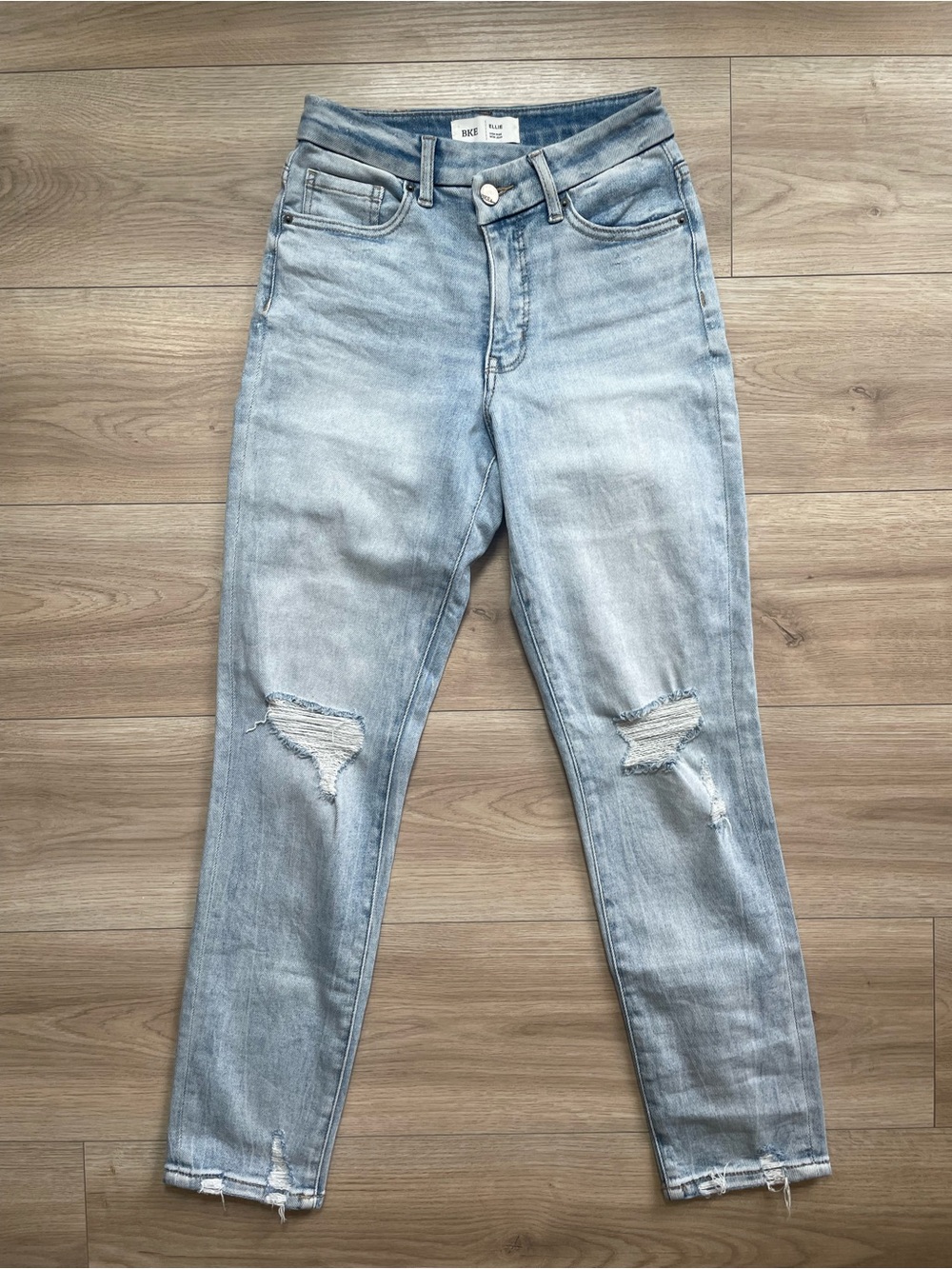 BKE Ellie Light Wash Distressed Women’s Jeans